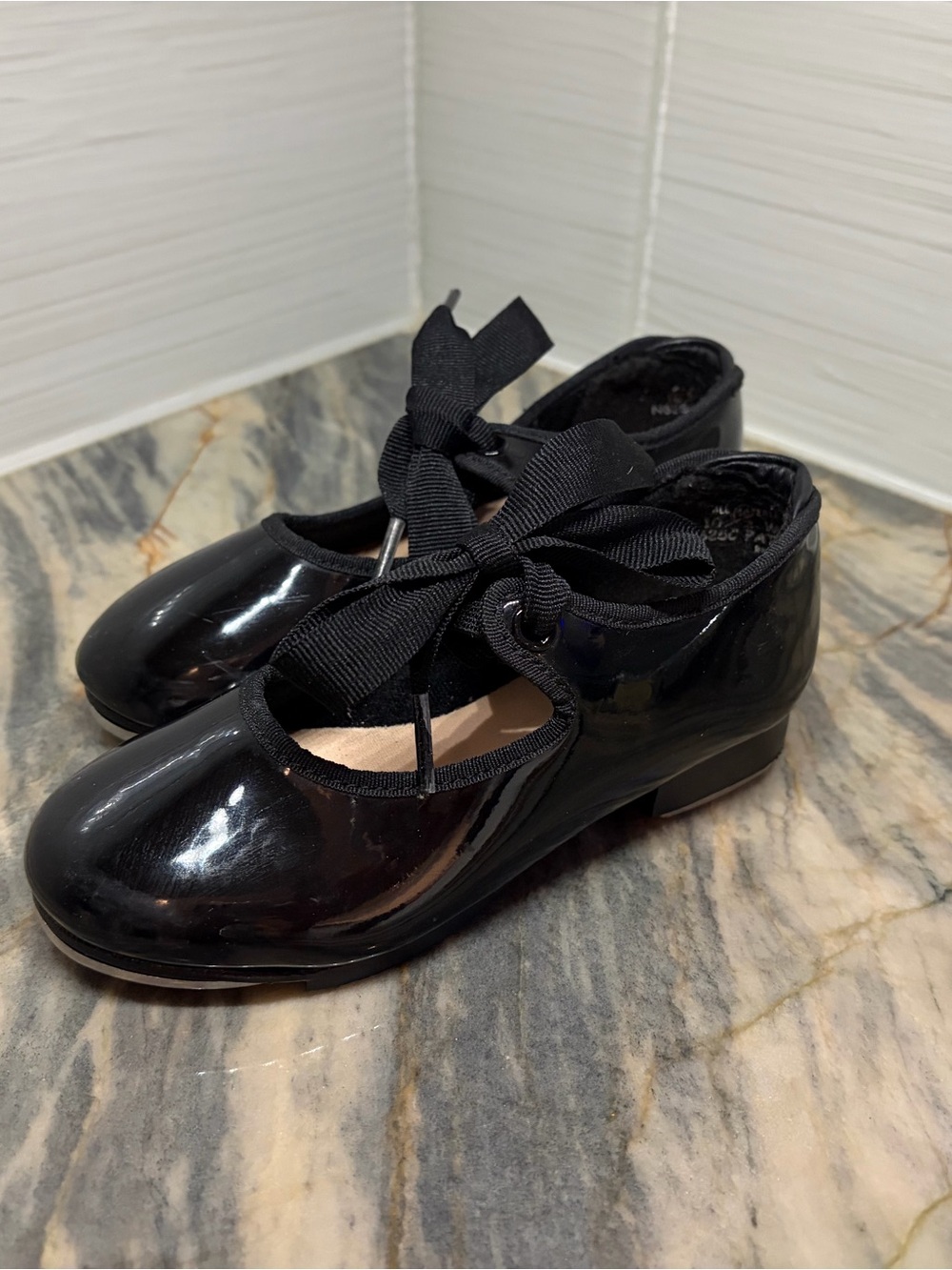 Capezio Girls Jr. Tyette patent Tap Shoes Dance Black Size 10.5 ribbon tie